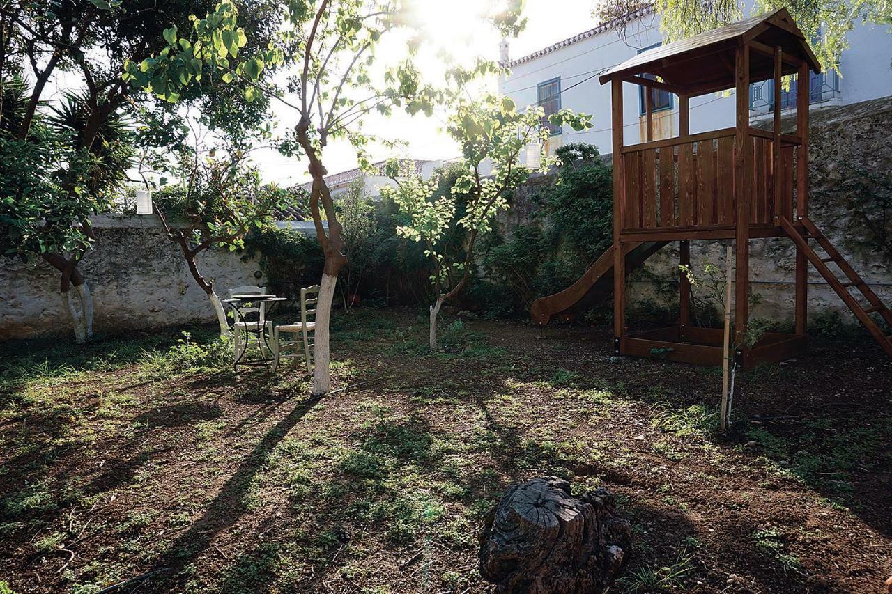 Two Olive Trees Pensionat Spétses Exteriör bild